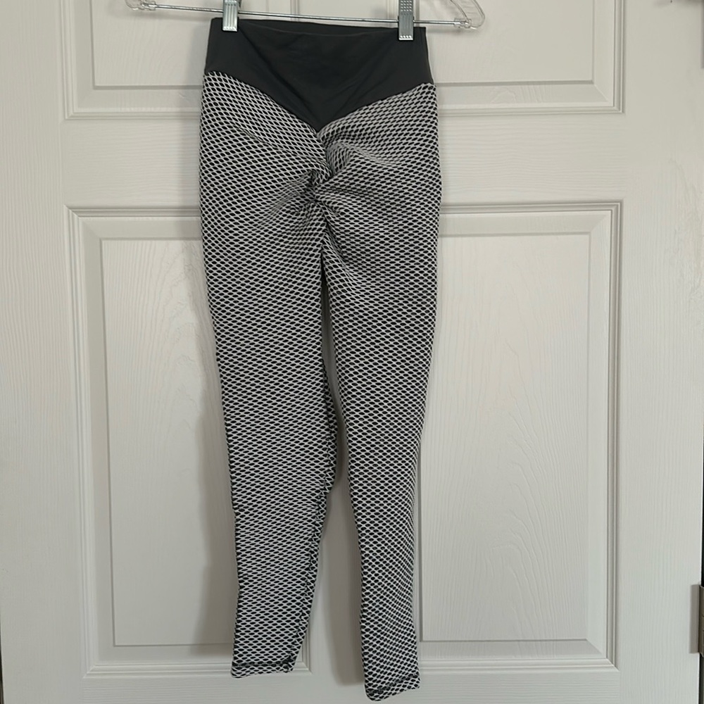 Exercise leggings